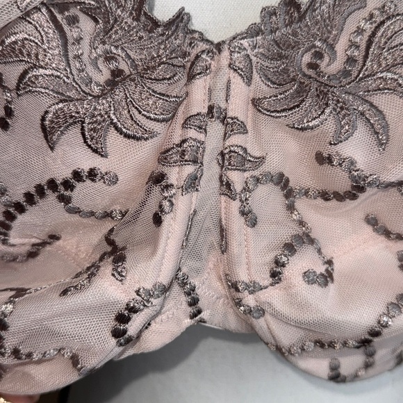 Cream Lace Bra Intimates Sleepwear - Picture 5 of 9